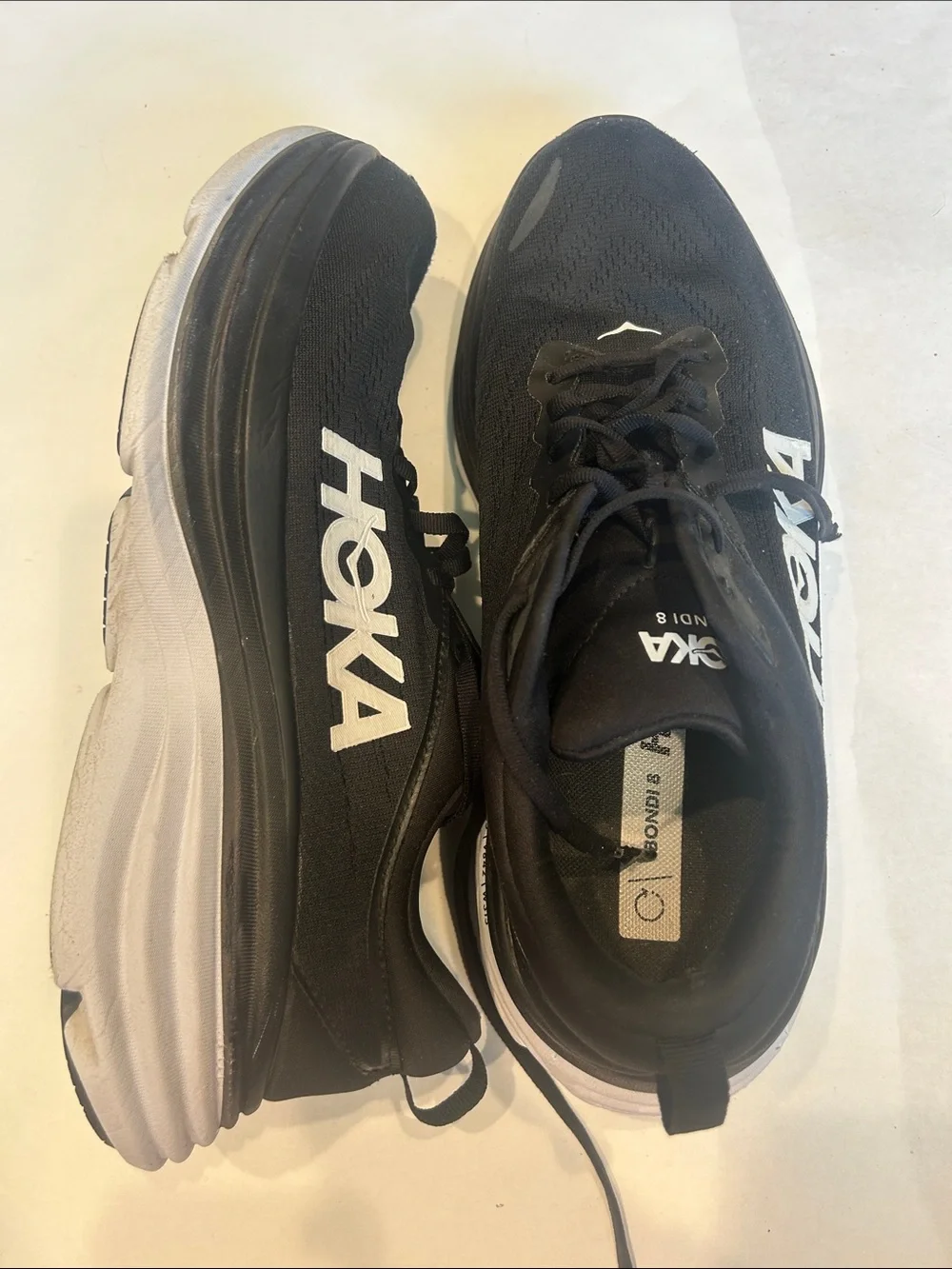 Hoka Black / White Bondi 8 Men's Road Running Shoes size 10 lace up sneakers